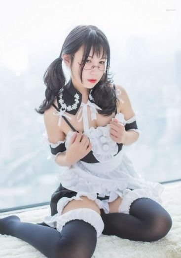 年轻的善良的女教师5免费观看
