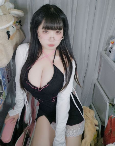 楼上的女邻居在线观看