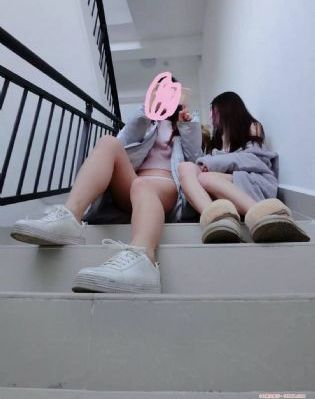 年轻的老师韩国